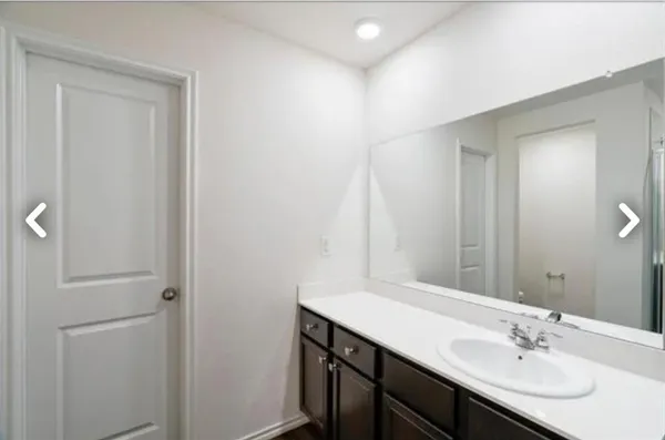 $2,100 | 1111 Fairbanks Drive, Ennis, TX 75119