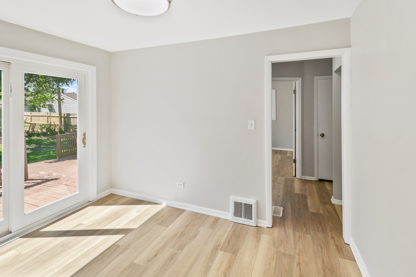 2110 Delaware Road Waukegan, IL 60087 - Photo 7 of 23