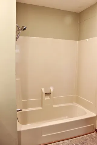 a view of empty room with window