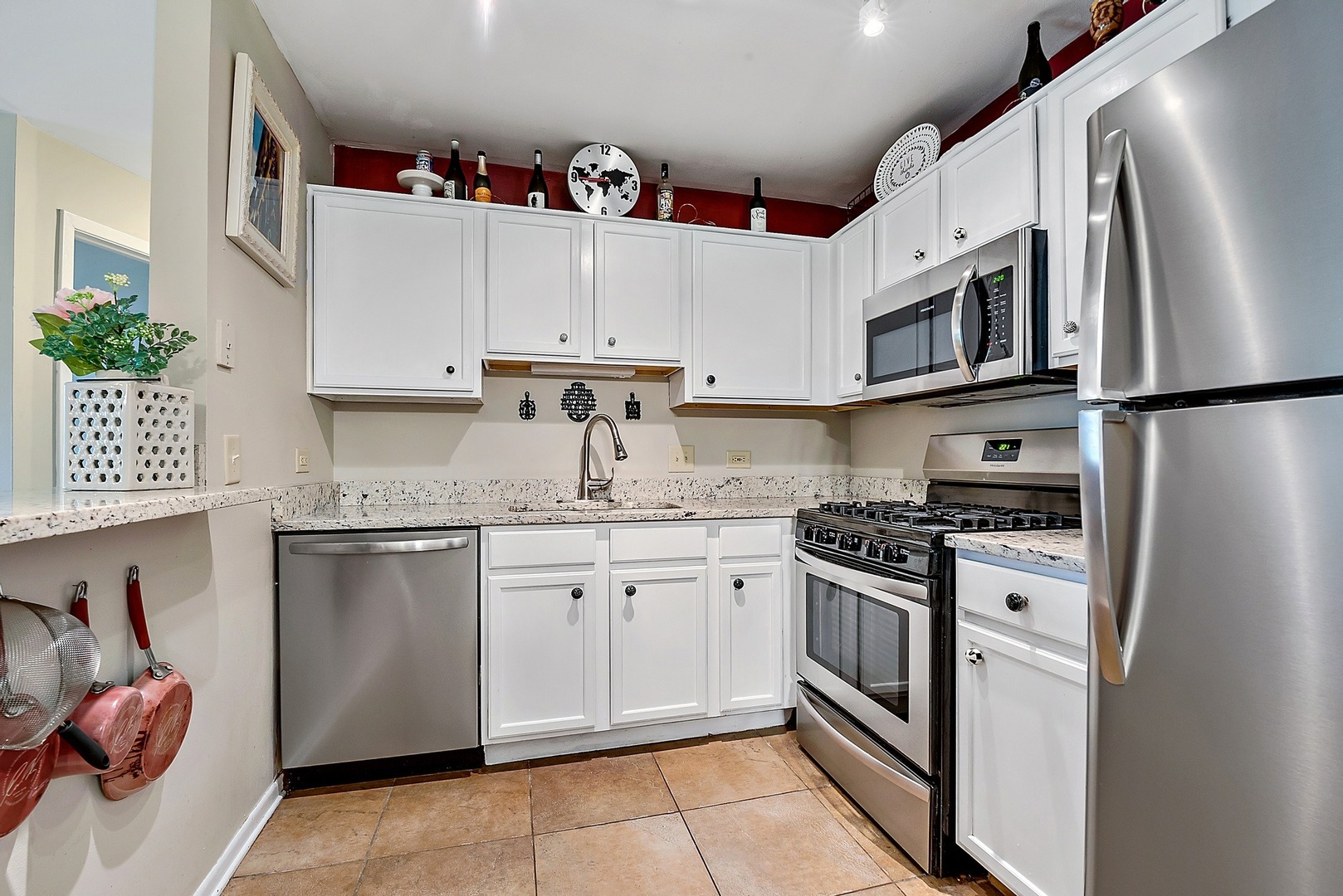 1348 McDowell Road, Unit 101 Naperville, IL 60563 - Photo 3 of 19