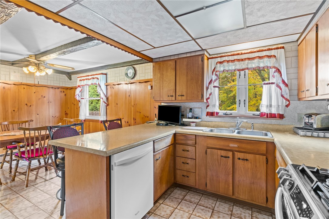 4 Long Pond Road Coventry, RI 02816 - Photo 24 of 36