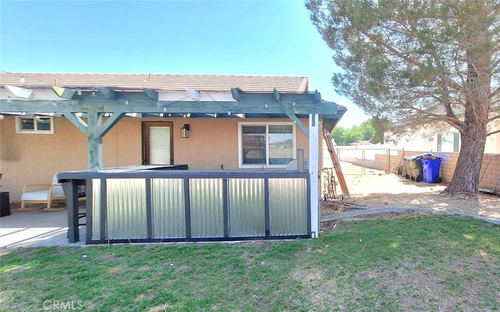 14822 Crofton Lane Helendale, CA 92342 - Photo 32 of 33 a view of a house with a yard