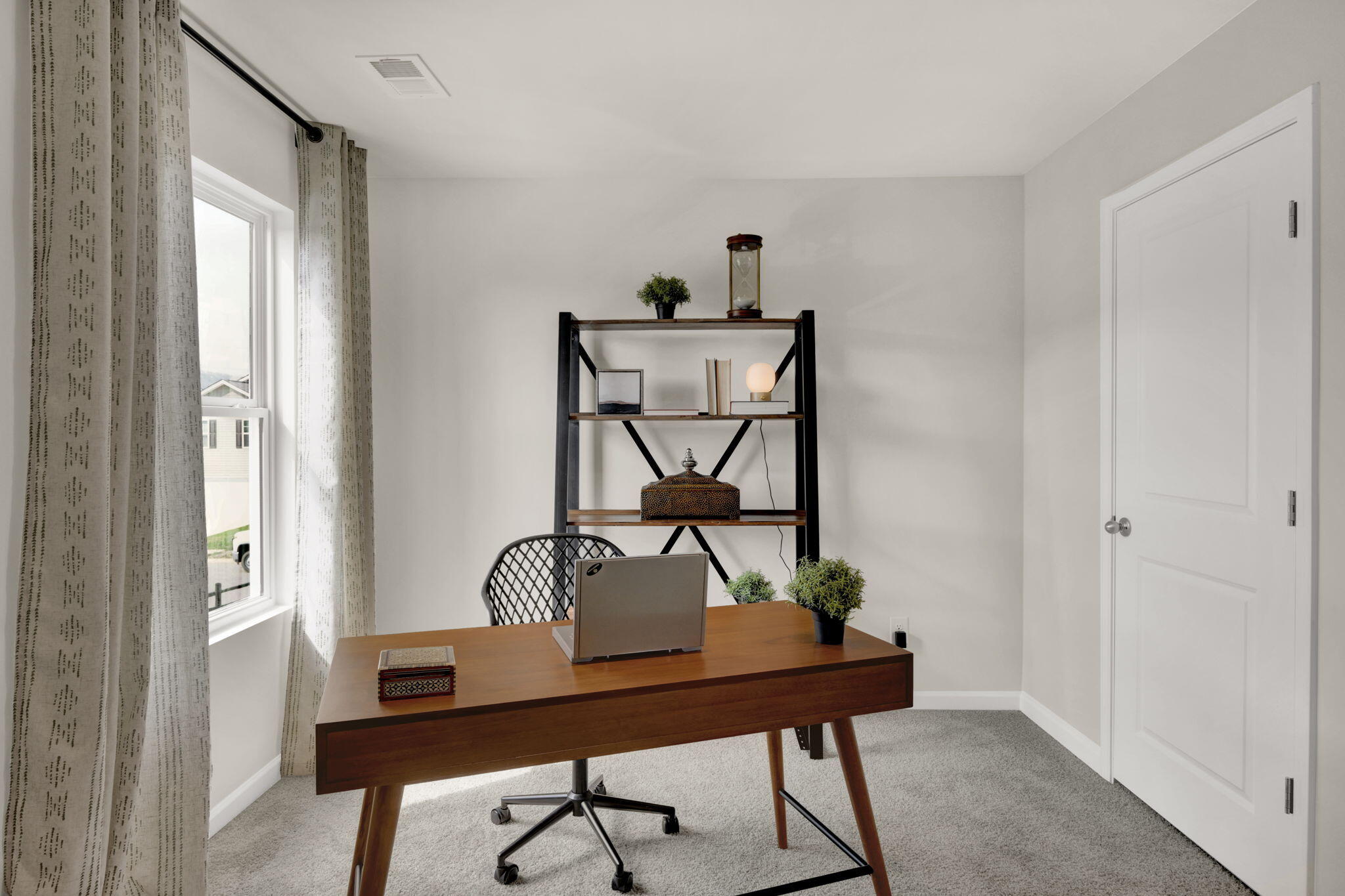 593 Fox Den Circle Dalton, GA 30721 - Photo 28 of 47 21 - Bedroom 3 (Office) 02