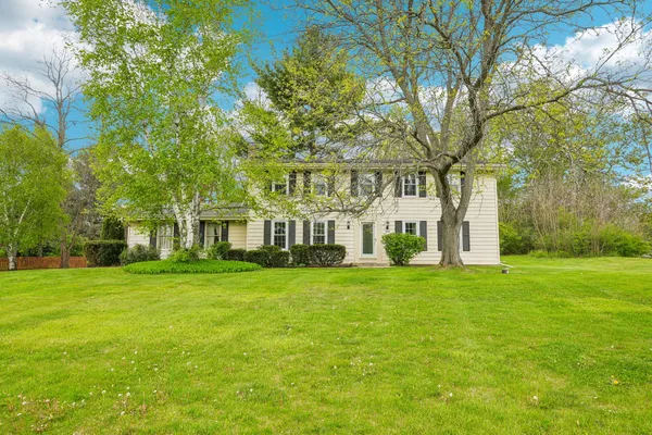 $482,000 | W326S7751 Squire Lane, Mukwonago, WI 53149