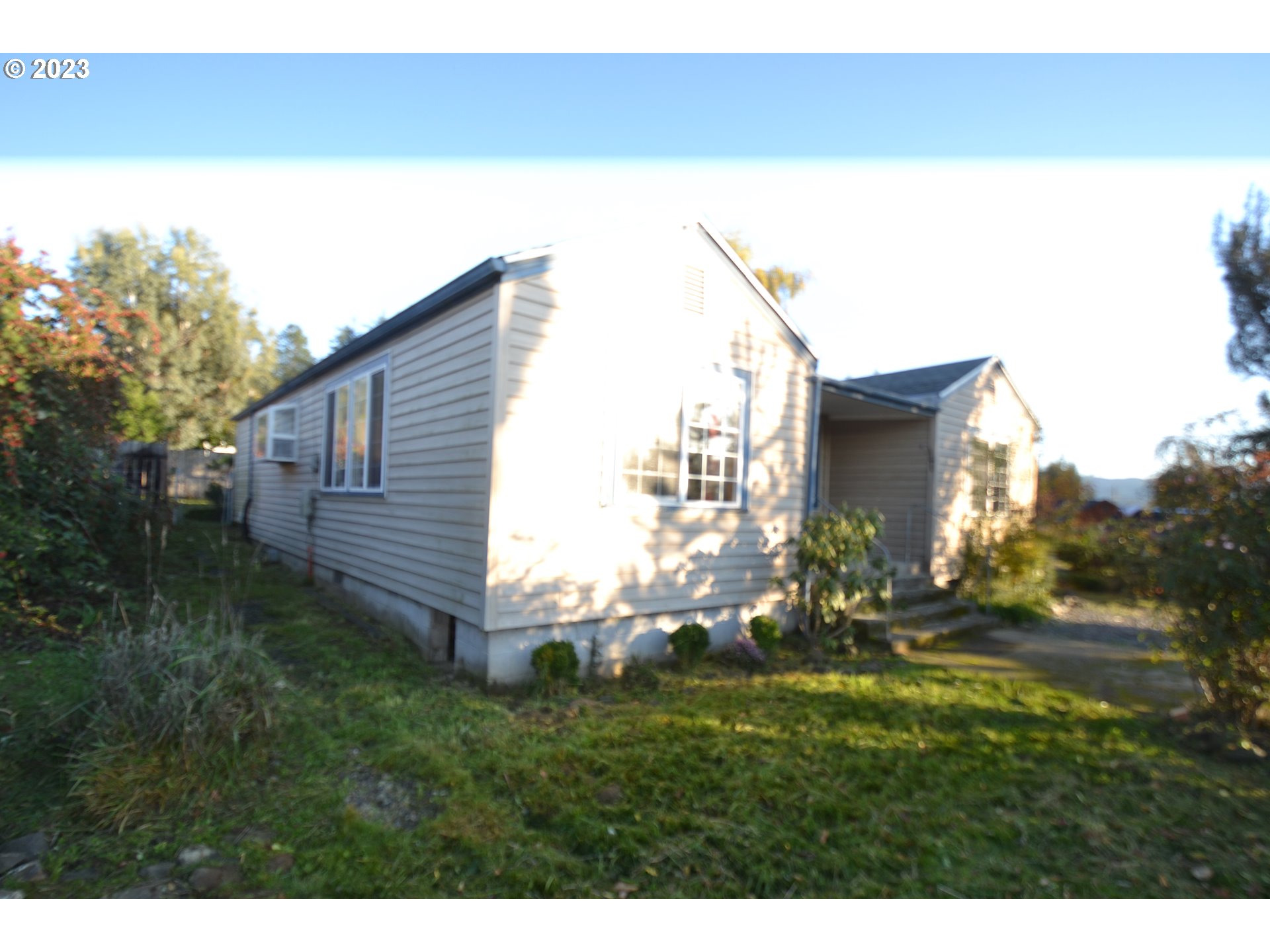 1985 Roseburg Road Myrtle Point, OR 97458 - Photo 28 of 29 a view of outdoor space and yard