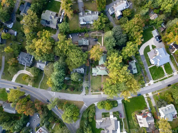 $2,599,000 | 26 Overlook Circle, New Rochelle, NY 10804
