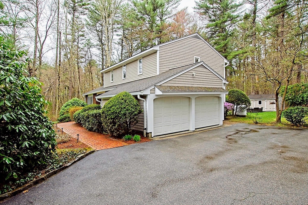 2 Nottingham Drive Raynham, MA 02767 - Photo 3 of 36