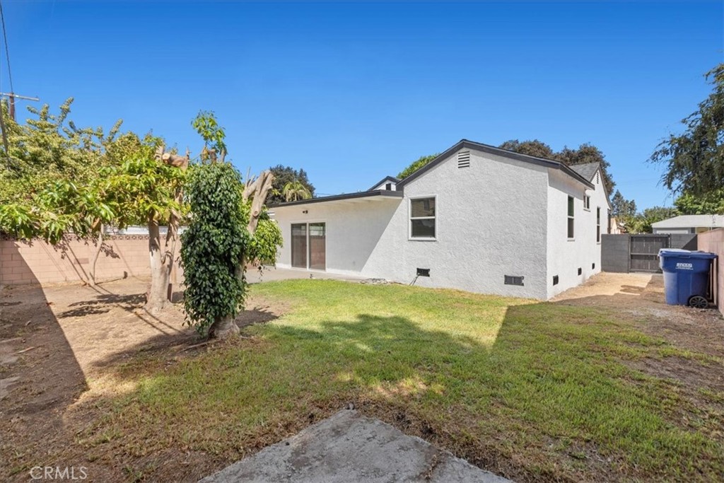 9548 Burma Road Pico Rivera, CA 90660 - Photo 18 of 18 Backyard