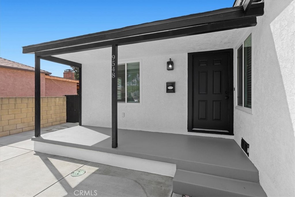 9548 Burma Road Pico Rivera, CA 90660 - Photo 2 of 18 Entry