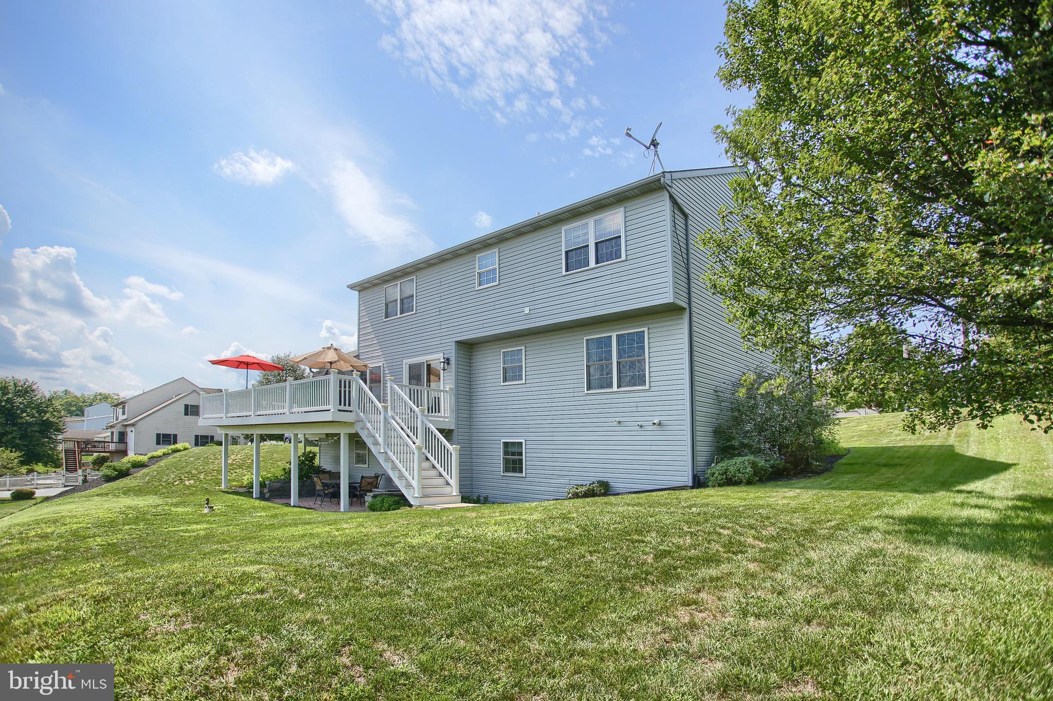 742 West Ridge Road Elizabethtown, PA 17022 - Photo 3 of 35