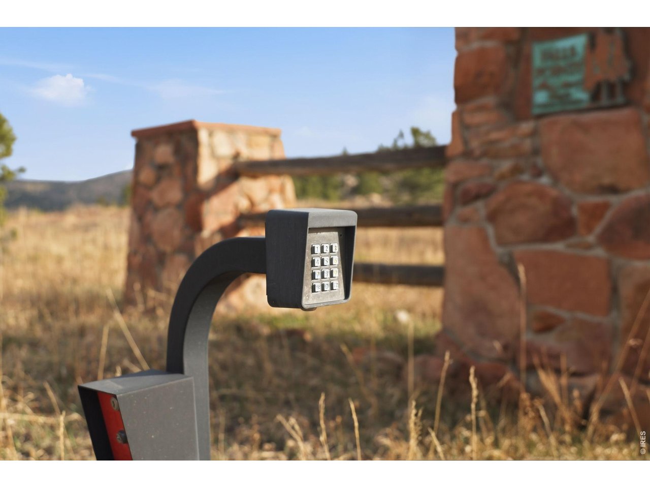 5260 Ridge Road Boulder, CO 80302 - Photo 4 of 21