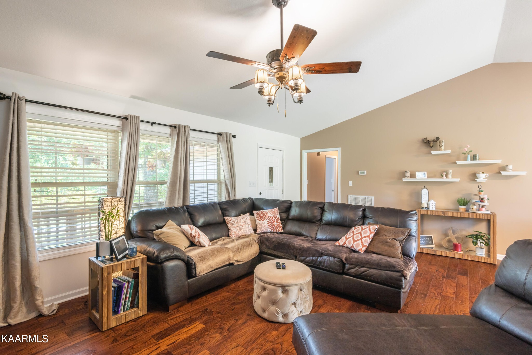1584 Bluff Road Harriman, TN 37748 - Photo 13 of 47 Gallery Image 13