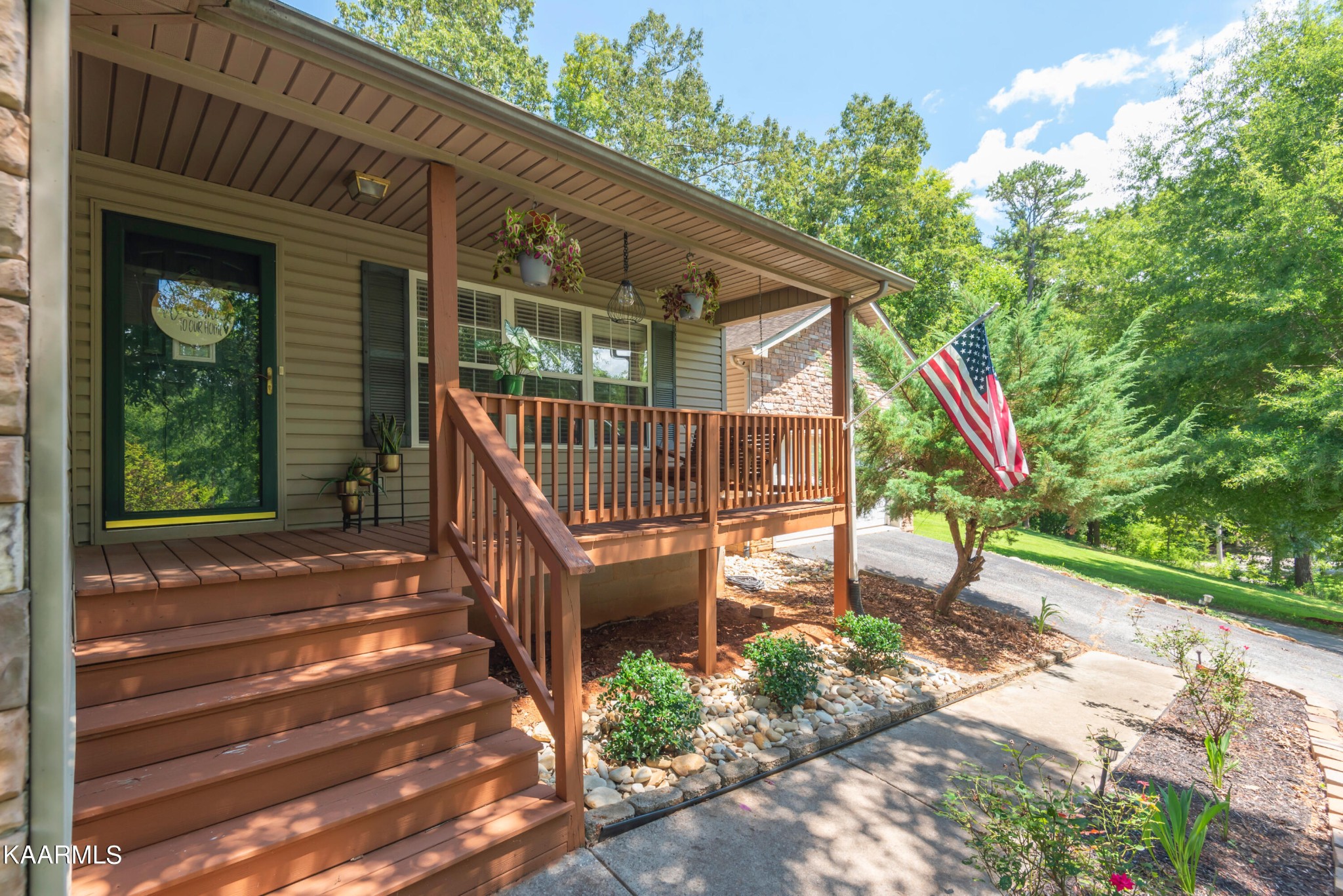 1584 Bluff Road Harriman, TN 37748 - Photo 4 of 47 Gallery Image 4