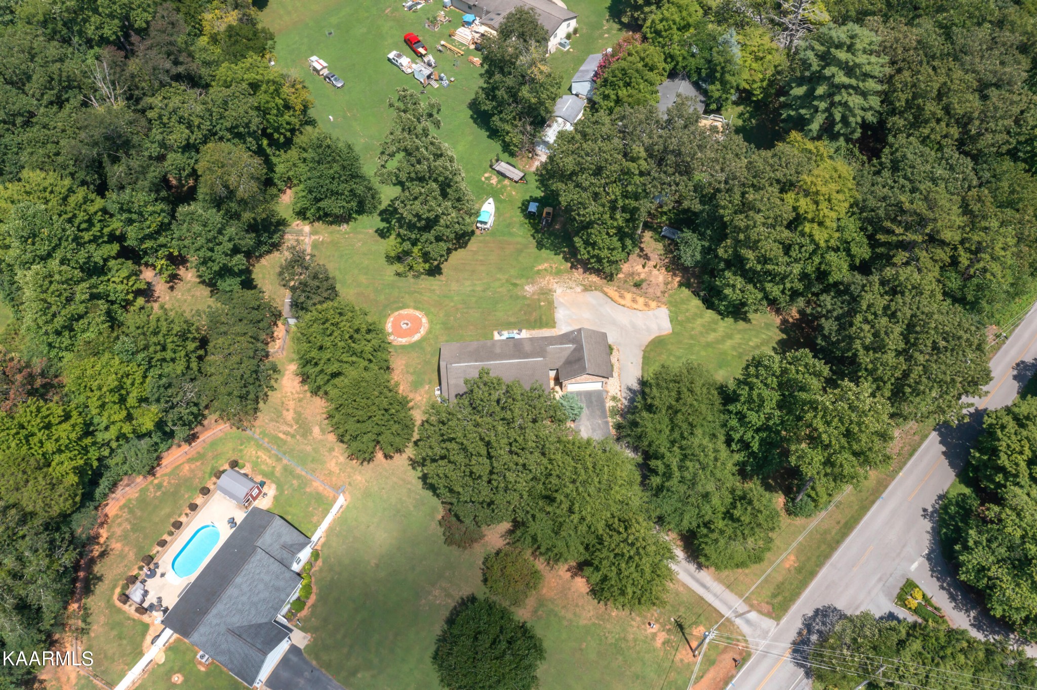 1584 Bluff Road Harriman, TN 37748 - Photo 42 of 47 Gallery Image 42