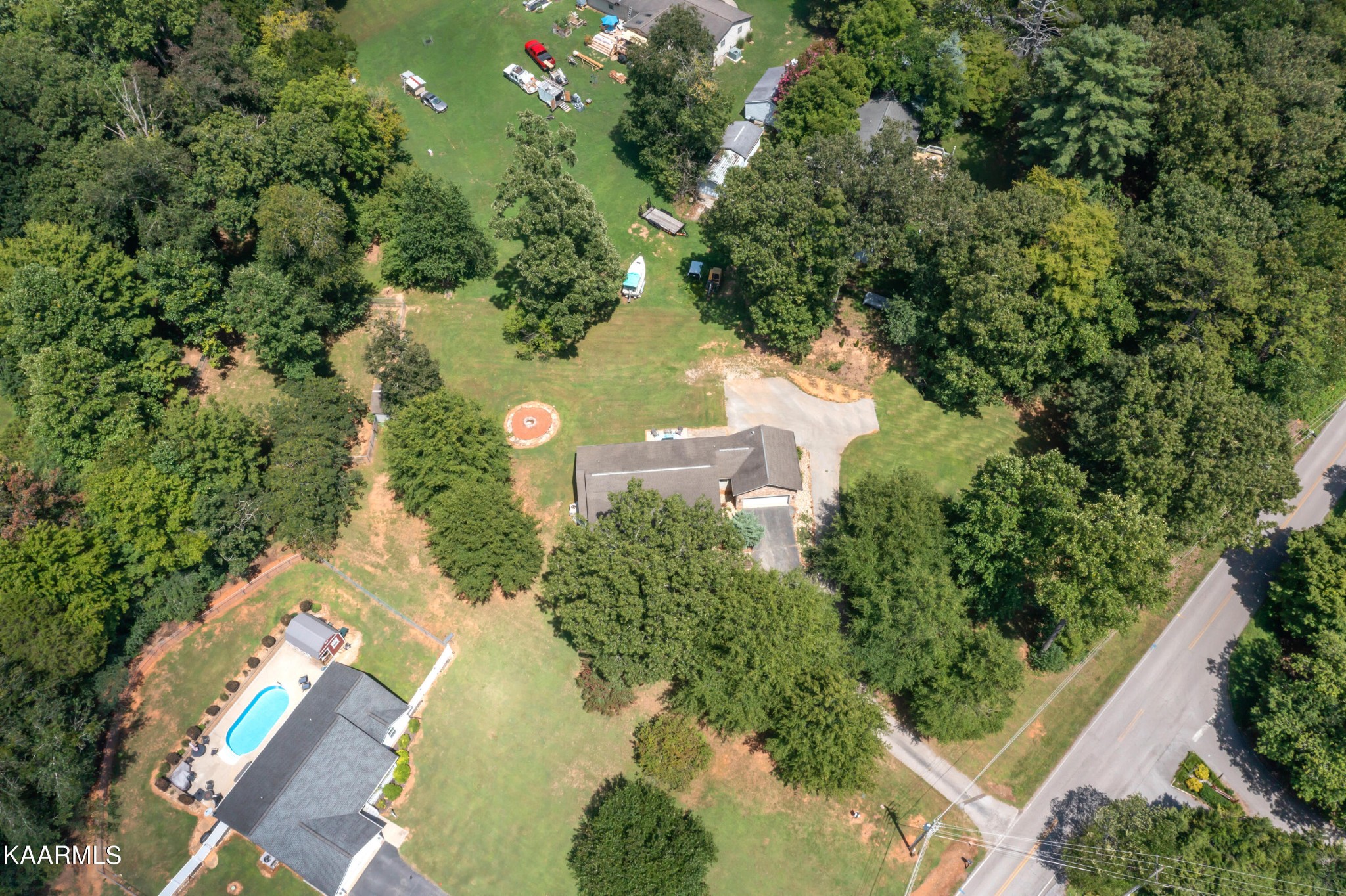 1584 Bluff Road Harriman, TN 37748 - Photo 43 of 47 Gallery Image 43