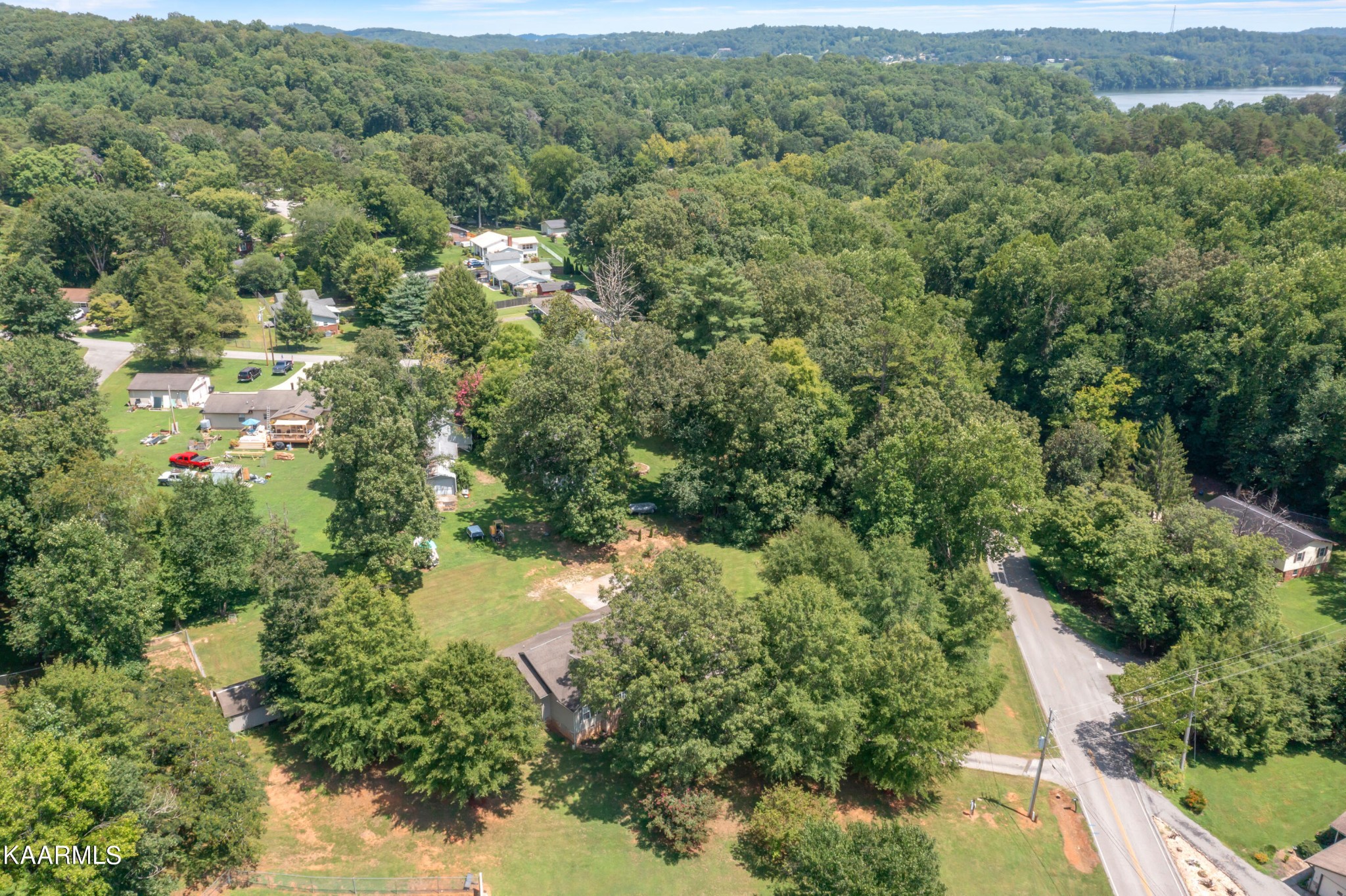 1584 Bluff Road Harriman, TN 37748 - Photo 46 of 47 Gallery Image 46