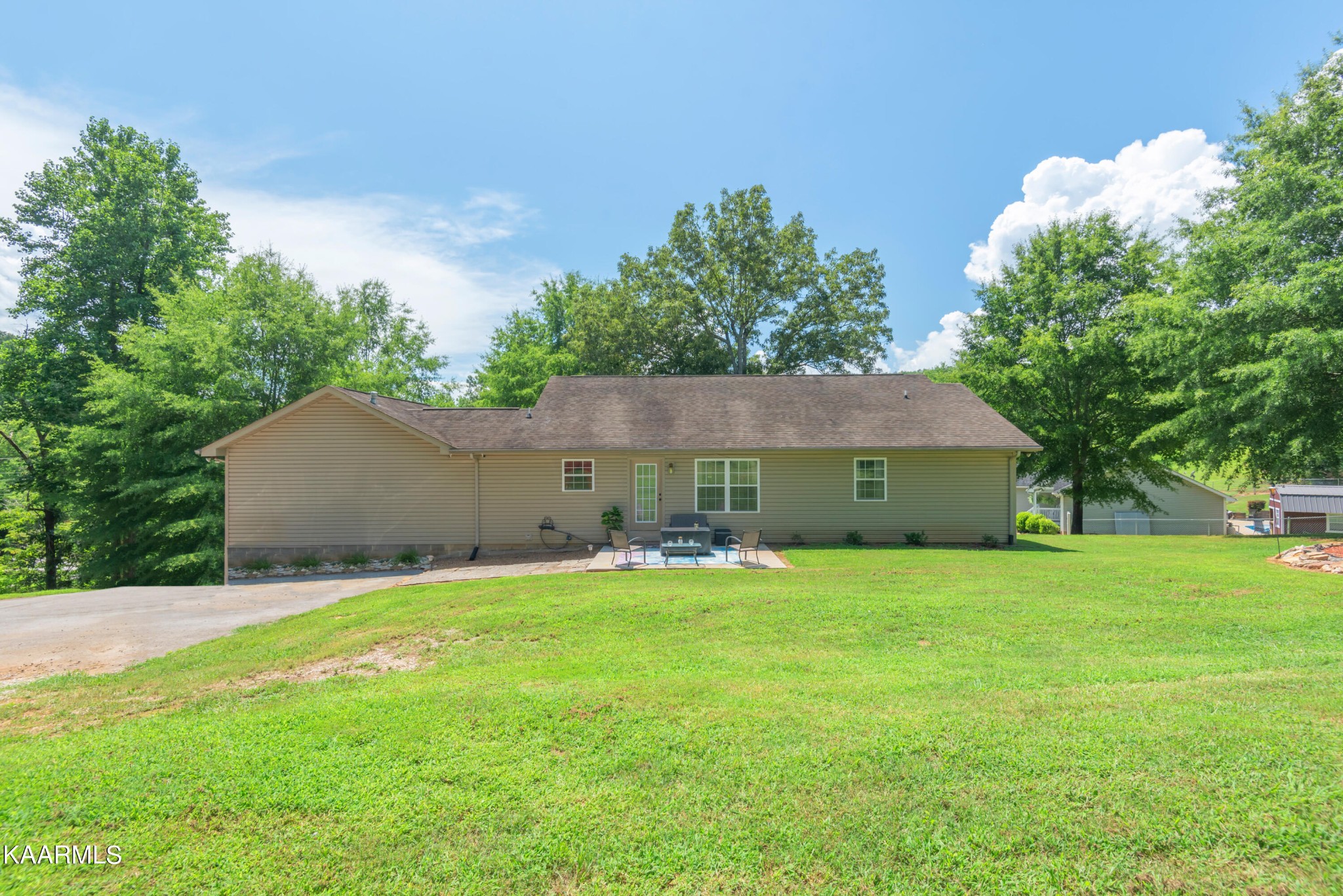 1584 Bluff Road Harriman, TN 37748 - Photo 8 of 47 Gallery Image 8