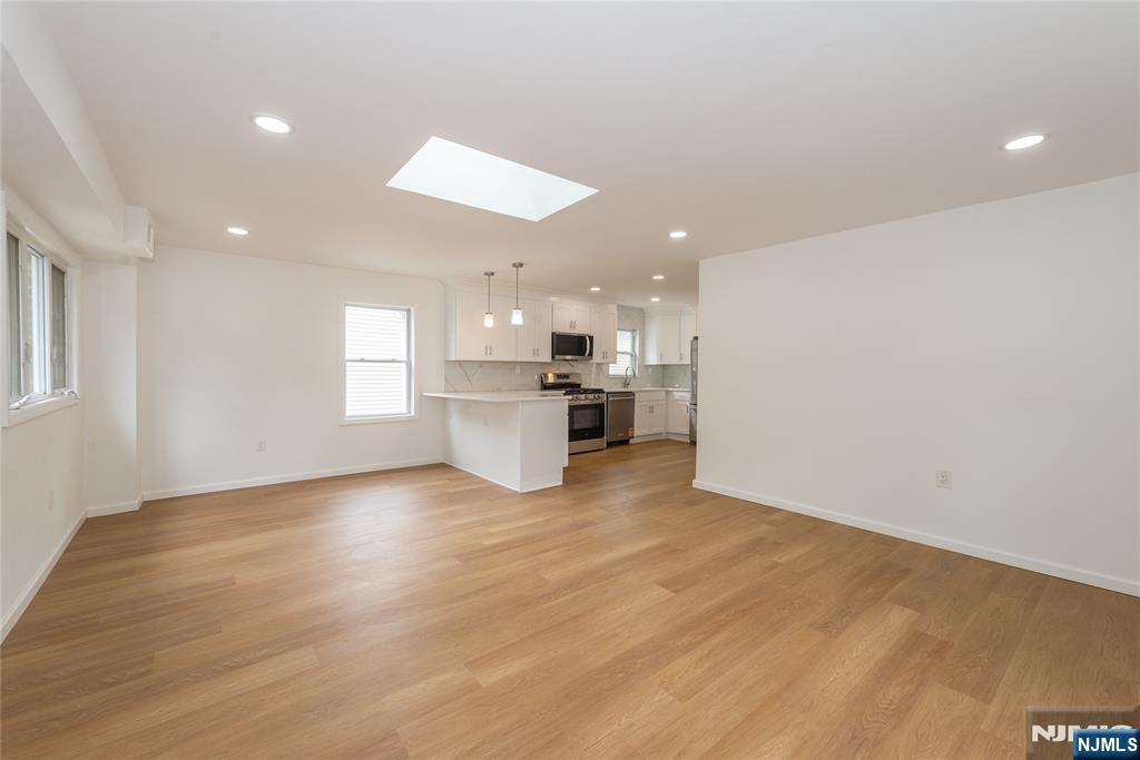 73 Clinton Place, Unit 2 Hackensack, NJ 07601 - Photo 3 of 14 Gallery Image 3