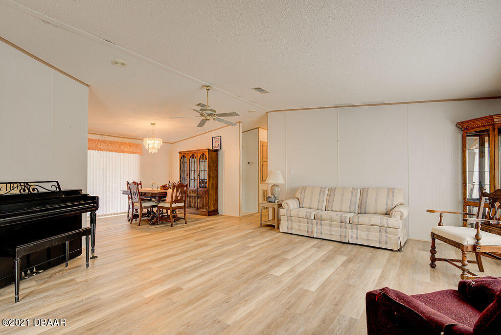 502 Topside Circle Edgewater, FL 32141 - Photo 14 of 64 66B84736-967E-44F5-8196-33613438D1B4