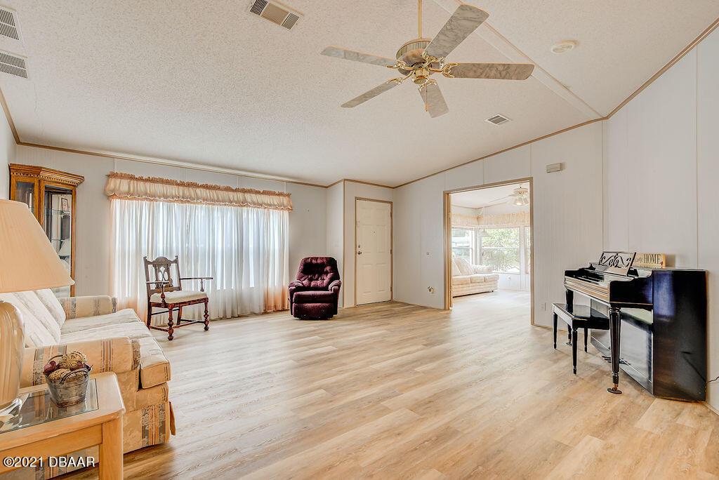 502 Topside Circle Edgewater, FL 32141 - Photo 15 of 64 68E81B6D-A306-4E1E-A638-E686B7E96CED