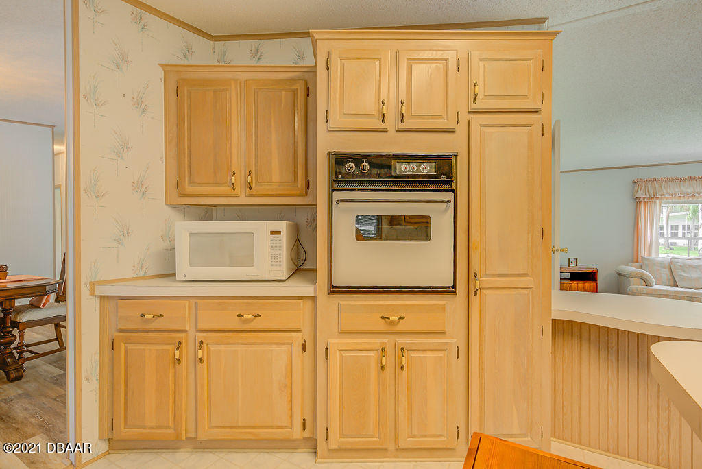 502 Topside Circle Edgewater, FL 32141 - Photo 31 of 64 C5D0B8E7-B3EC-4177-BD62-A2C85153B5A6