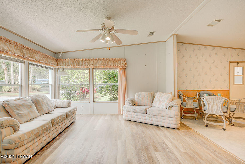 502 Topside Circle Edgewater, FL 32141 - Photo 9 of 64 8D8917EE-68DF-4B4E-AF64-A5B6C4798765