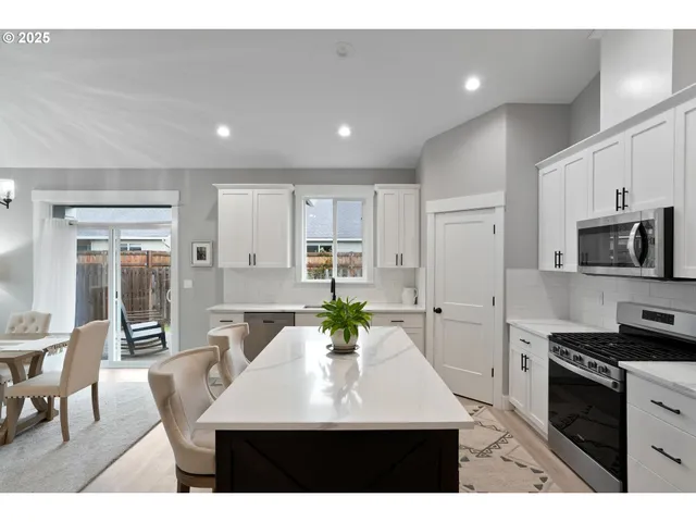 $535,000 | 1025 Sassafras Street, Independence, OR 97351