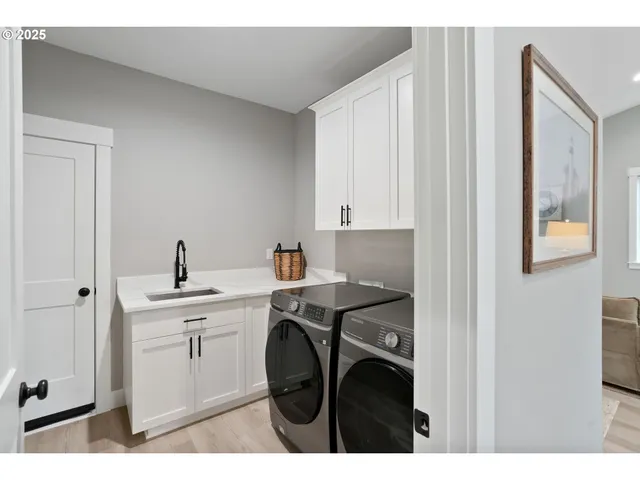 $535,000 | 1025 Sassafras Street, Independence, OR 97351