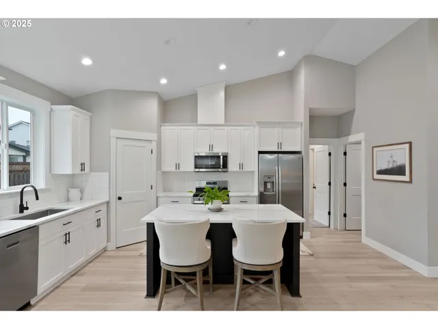 $535,000 | 1025 Sassafras Street, Independence, OR 97351