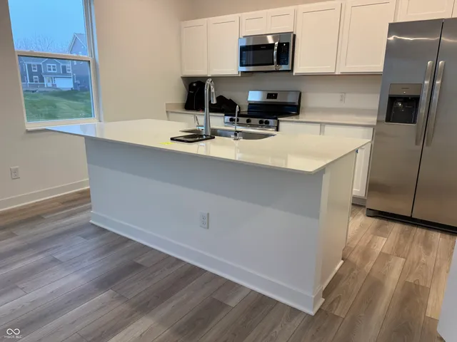 $2,295 | 2925 Grand Rdg Drive, Greenwood, IN 46143