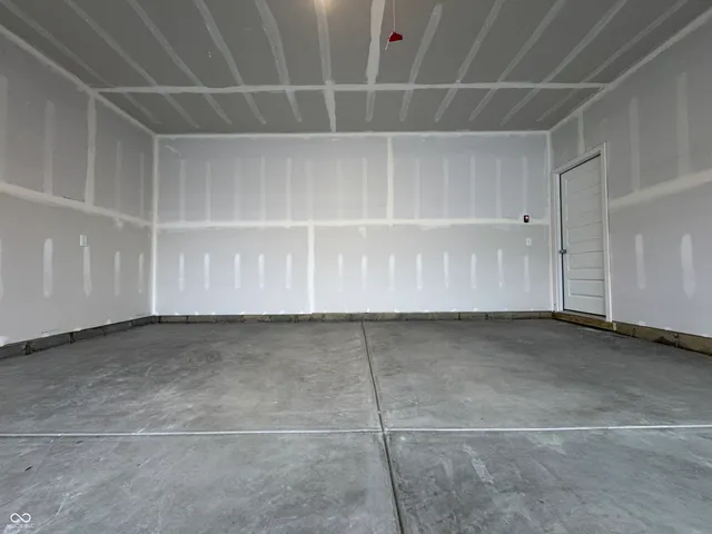 $2,295 | 2925 Grand Rdg Drive, Greenwood, IN 46143