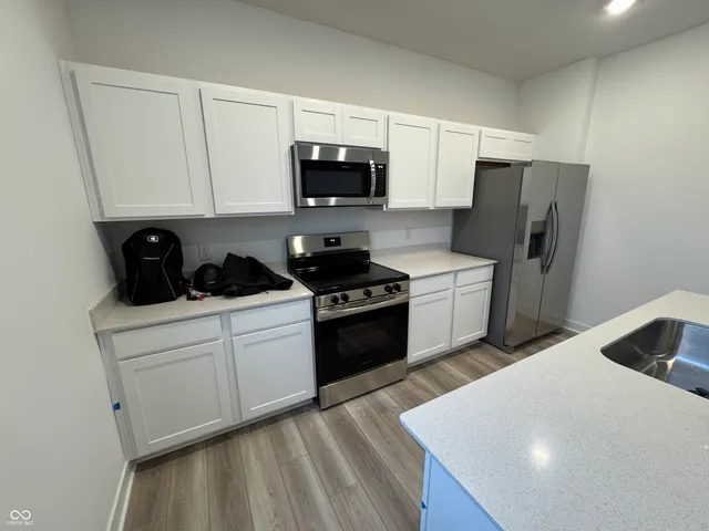 $2,295 | 2925 Grand Rdg Drive, Greenwood, IN 46143