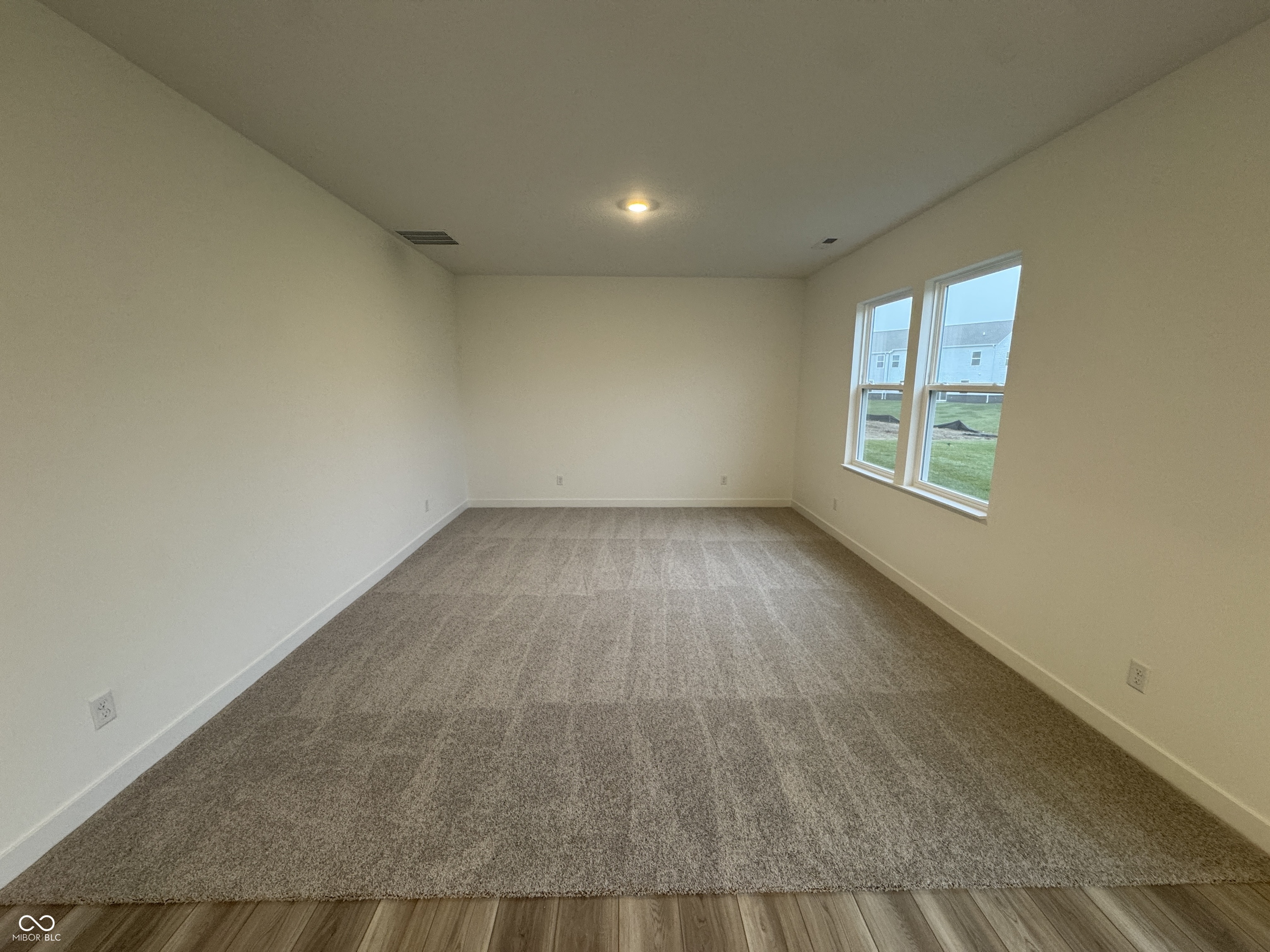 2925 Grand Rdg Drive Greenwood, IN 46143 - Photo 8 of 22