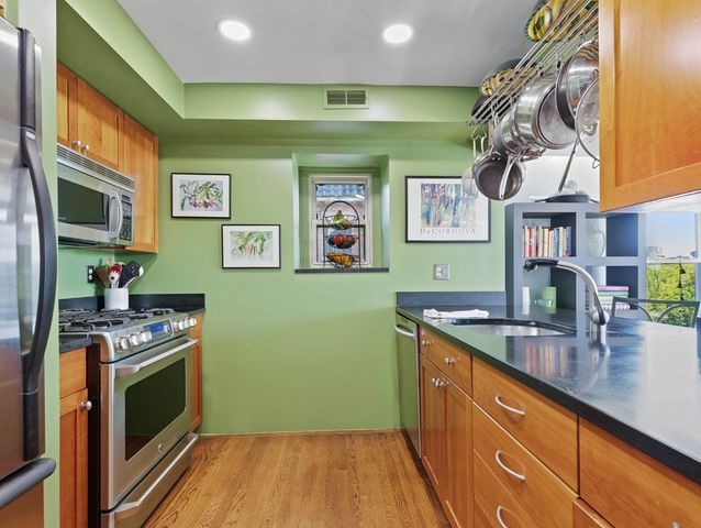 $920,000 | 452 Park Drive, Unit 18, Boston, MA 02215