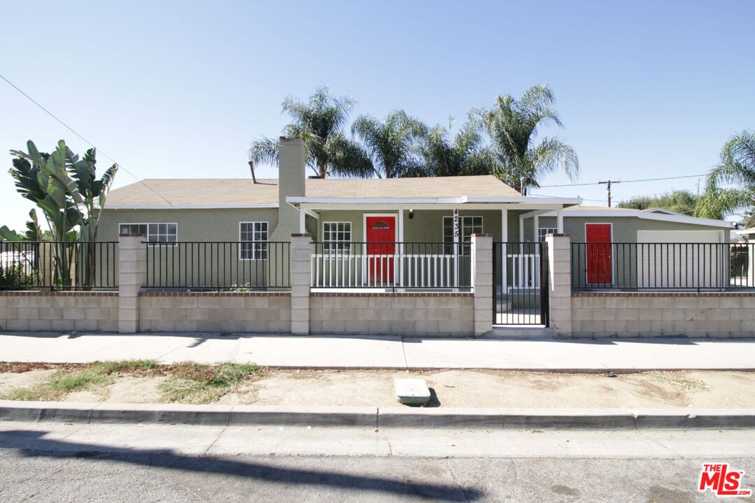 4235 Bermuda Avenue Riverside, CA 92507 - Photo 1 of 13