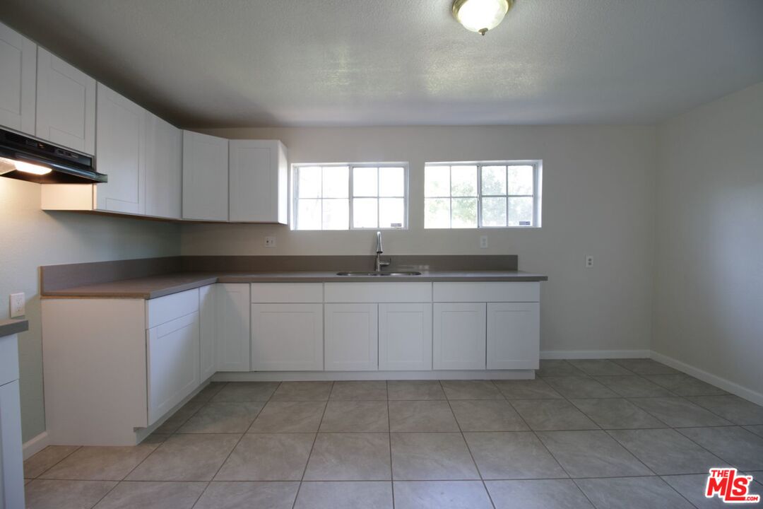 4235 Bermuda Avenue Riverside, CA 92507 - Photo 6 of 13