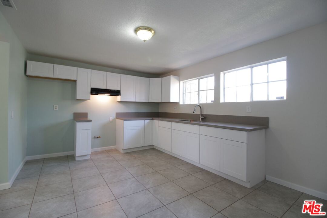 4235 Bermuda Avenue Riverside, CA 92507 - Photo 7 of 13
