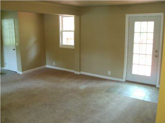 8410 Old State Road Evansville, IN 47710 - Photo 12 of 28 Gallery Image 12