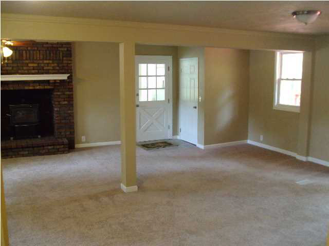 8410 Old State Road Evansville, IN 47710 - Photo 13 of 28 Gallery Image 13