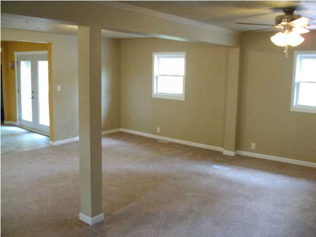 8410 Old State Road Evansville, IN 47710 - Photo 14 of 28 Gallery Image 14