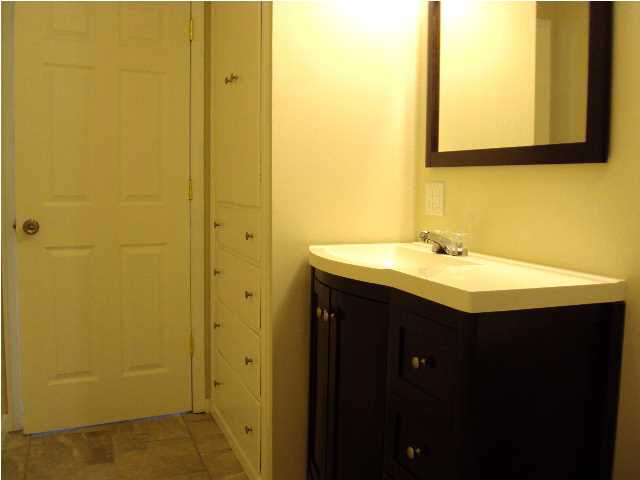 8410 Old State Road Evansville, IN 47710 - Photo 17 of 28 Gallery Image 17