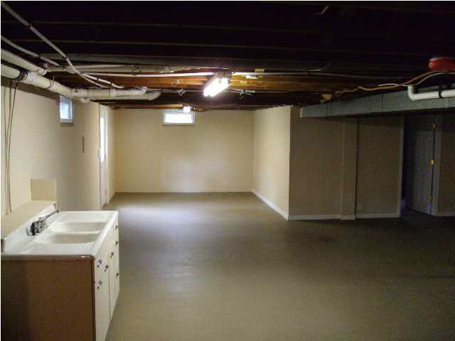 8410 Old State Road Evansville, IN 47710 - Photo 18 of 28 Gallery Image 18