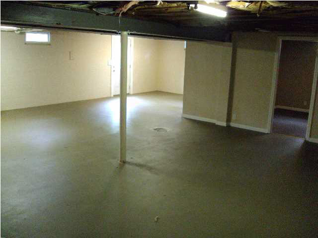 8410 Old State Road Evansville, IN 47710 - Photo 19 of 28 Gallery Image 19