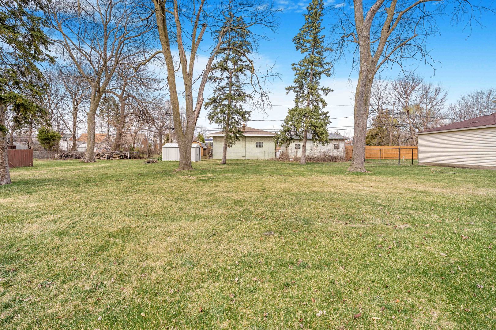 8110 46th Street Lyons, IL 60534 - Photo 21 of 26 a big yard with trees