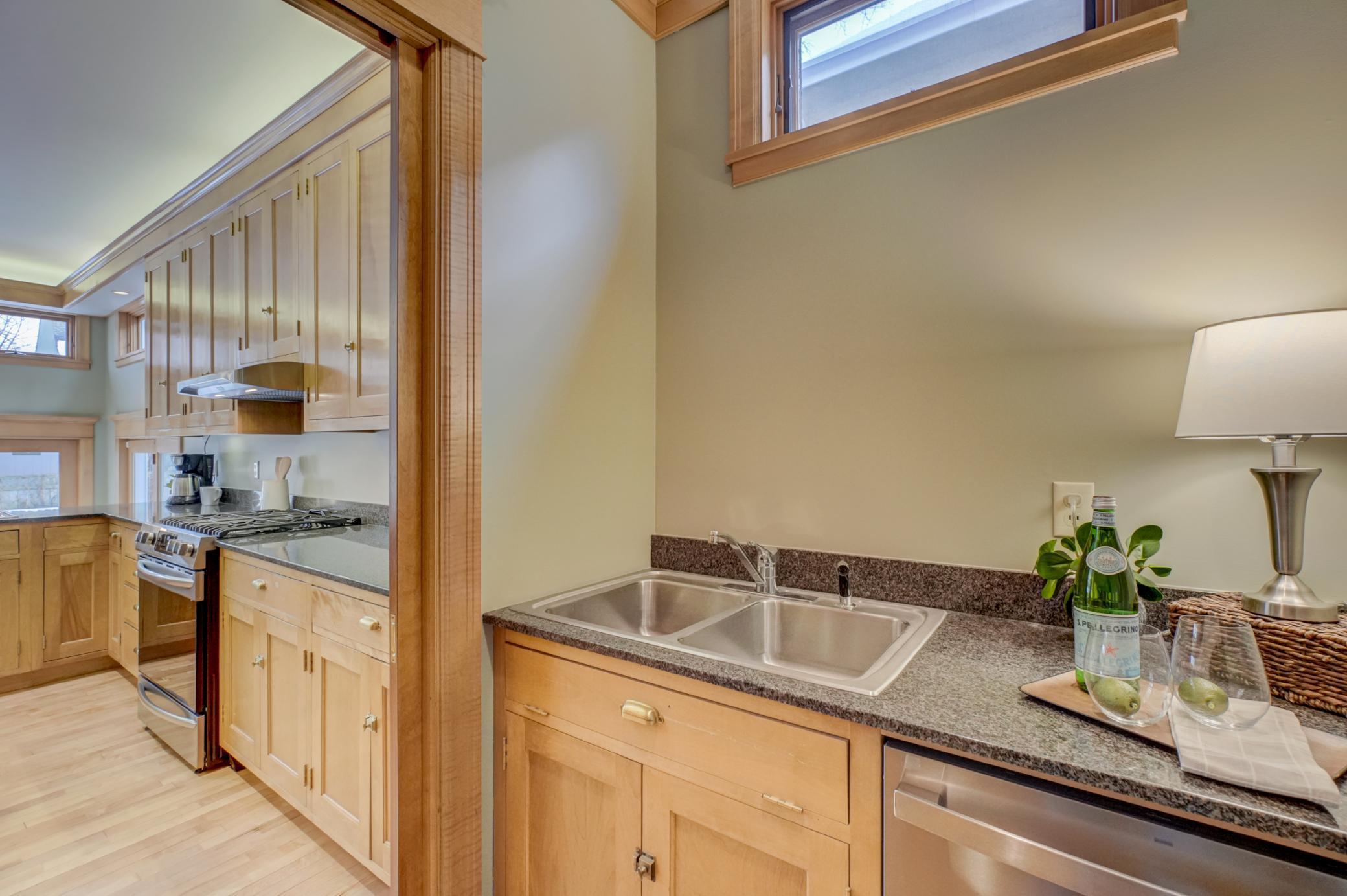 1783 Irving Avenue South Minneapolis, MN 55403 - Photo 15 of 46