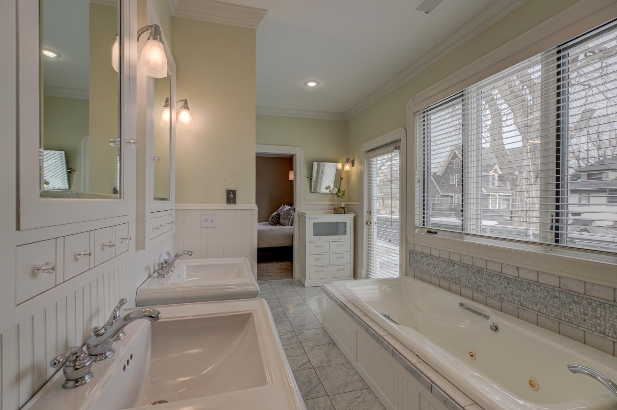 1783 Irving Avenue South Minneapolis, MN 55403 - Photo 30 of 46