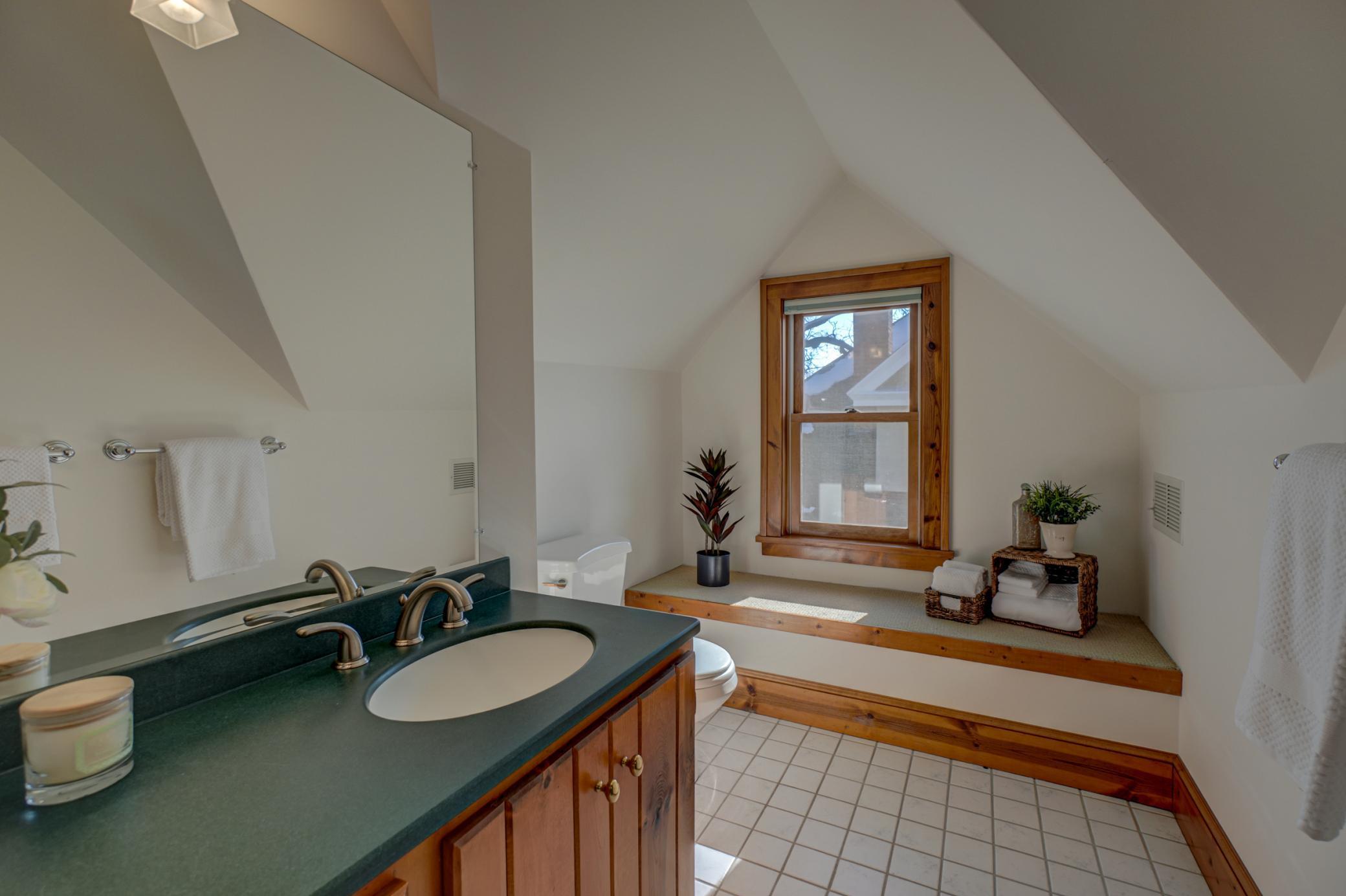 1783 Irving Avenue South Minneapolis, MN 55403 - Photo 35 of 46