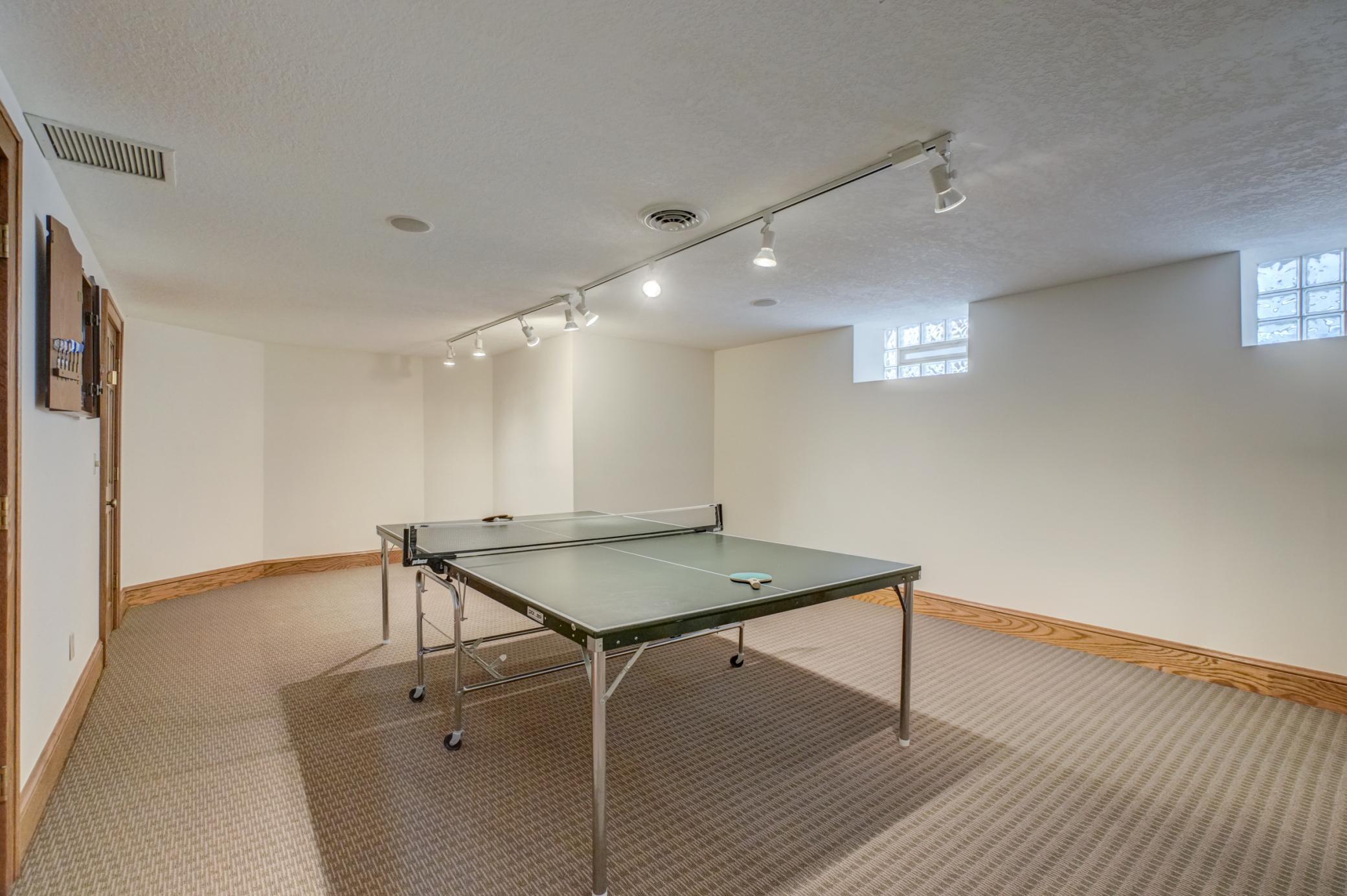 1783 Irving Avenue South Minneapolis, MN 55403 - Photo 38 of 46