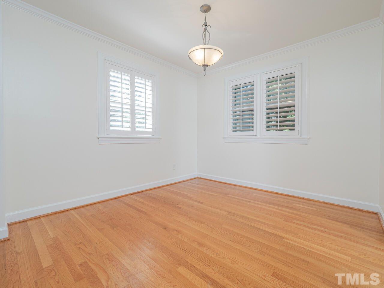 1637 Sutton Drive Raleigh, NC 27605 - Photo 5 of 20 Gallery Image 5