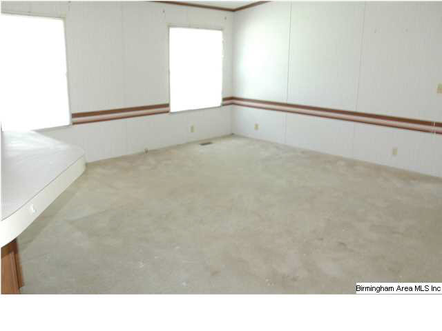 693 County Road 207 Jemison, AL 35085 - Photo 8 of 15